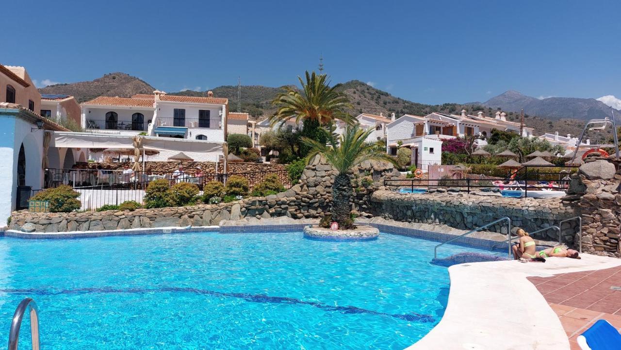 New Boho Home With Balcony, Private Garden And Communal Pool Nerja Bagian luar foto